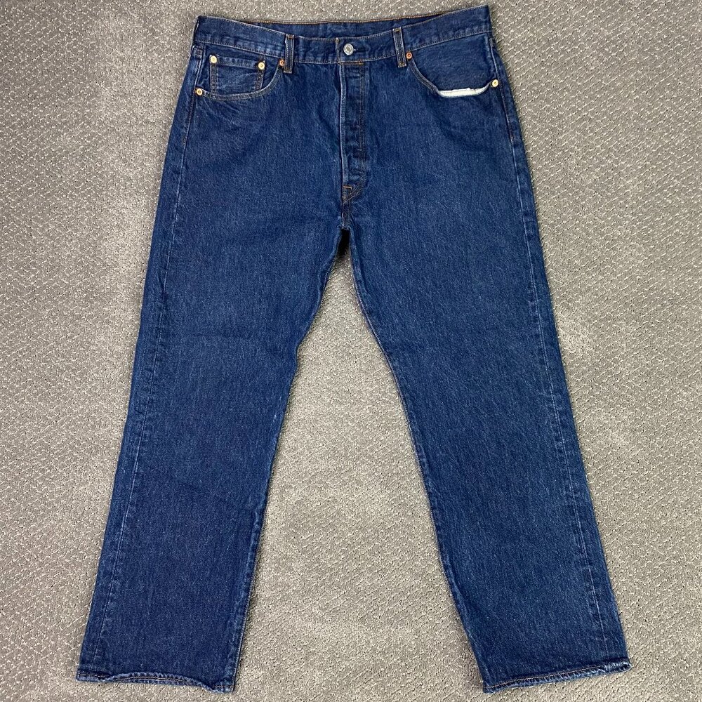 Levi's 501 Jeans Men's 40 x 32 Measures 36 x 29 Blue Cotton Button Fly Red Tab